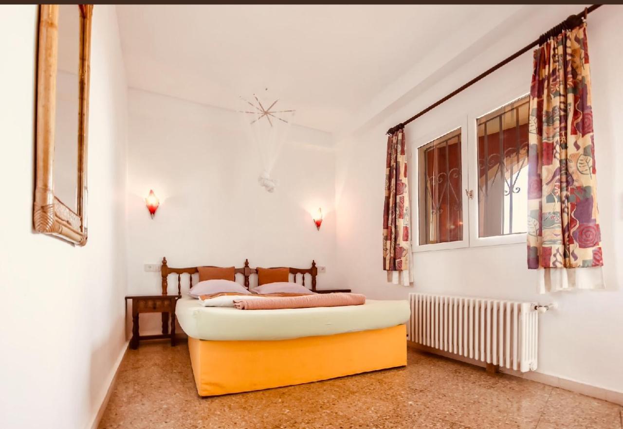 Pinkflamingo Hotel Дения Екстериор снимка