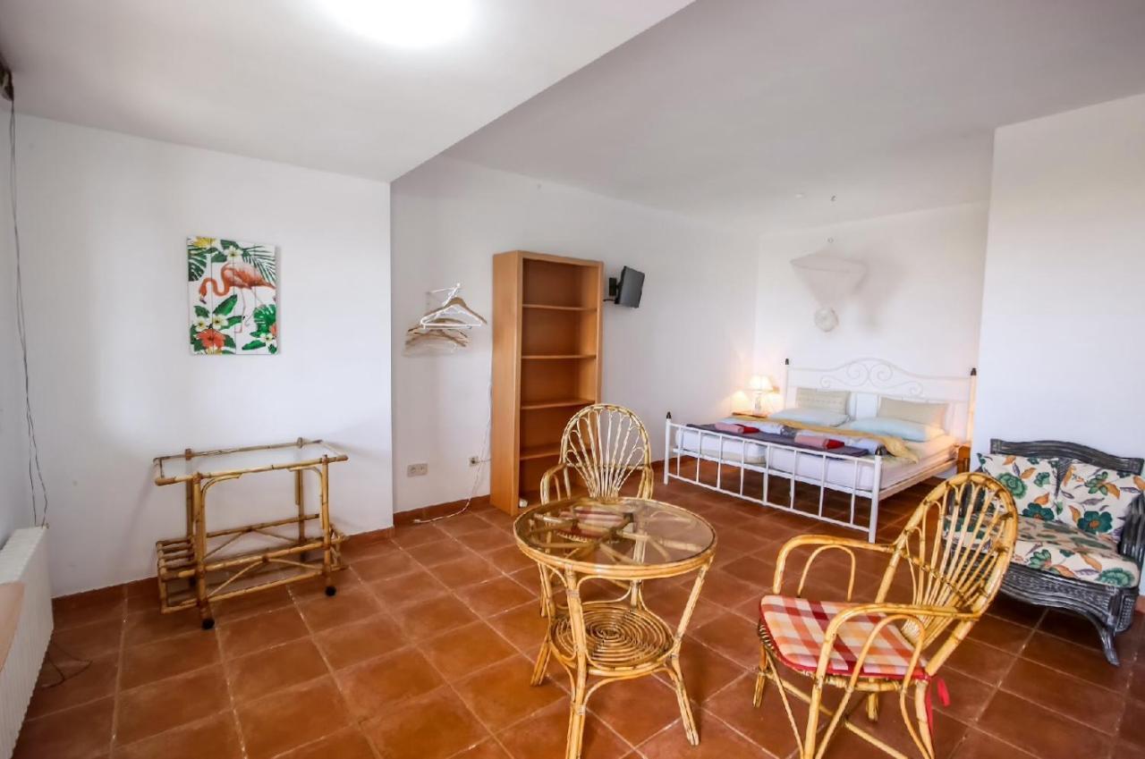 Pinkflamingo Hotel Дения Екстериор снимка